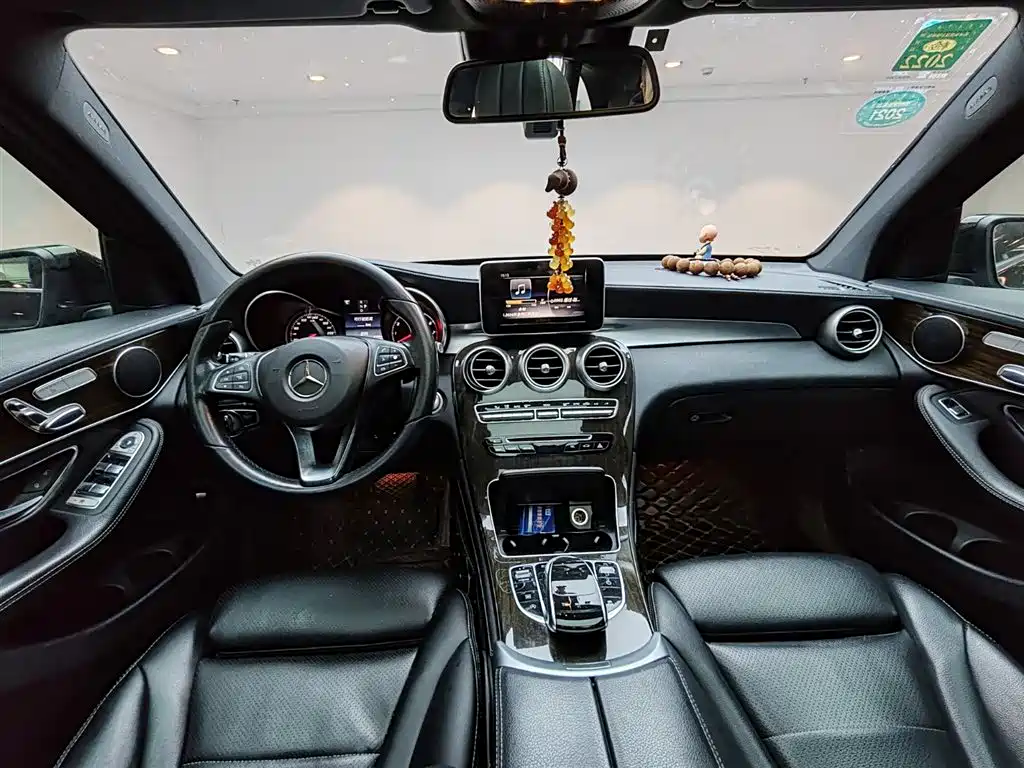 Mercedes-Benz GLC 2018 GLC 260 4MATIC luxury model купить на сайте DeffCars