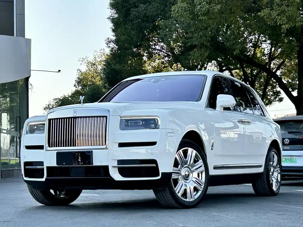 Cullinan 2018 four-seat version купить на сайте DeffCars