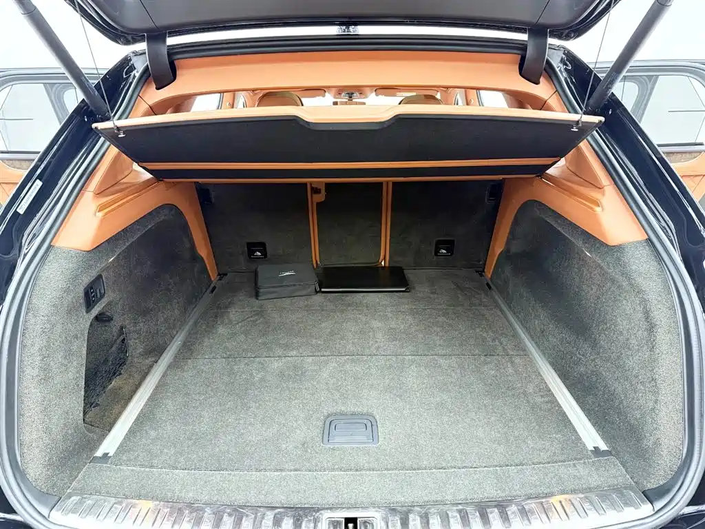 Bentayga 2016 6.0T Standard Edition купить на сайте DeffCars