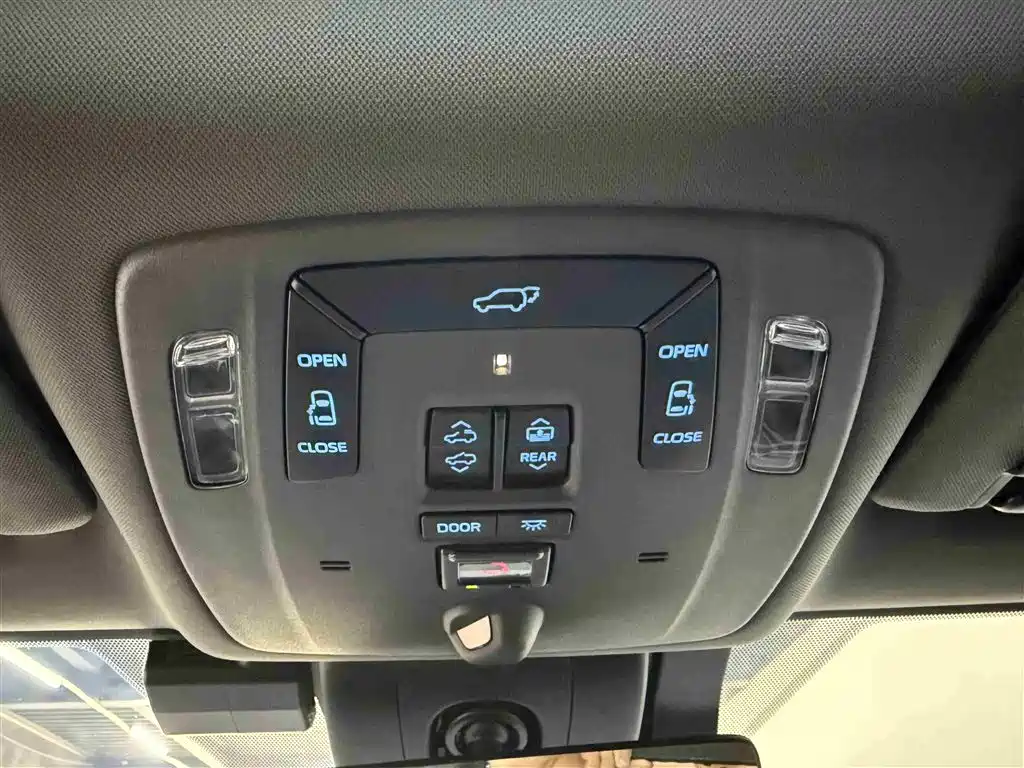 Grevia 2023 2.5L Hybrid Flagship VIP Edition купить на сайте DeffCars