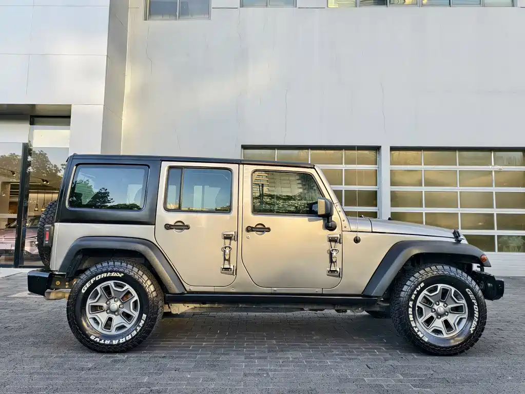 Wrangler 2013 3.6L Rubicon four-door version купить на сайте DeffCars