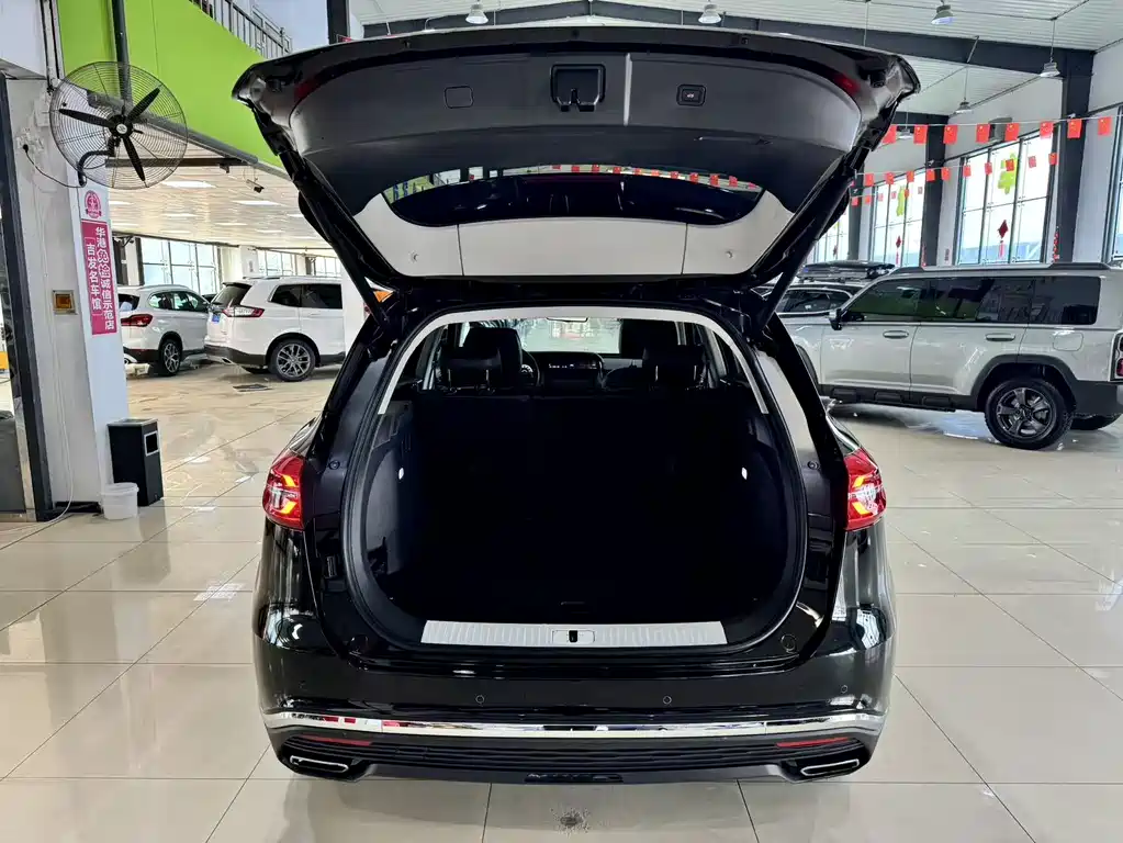 Hongqi HS5 2019 2.0T Zhilian Flagship Edition купить на сайте DeffCars