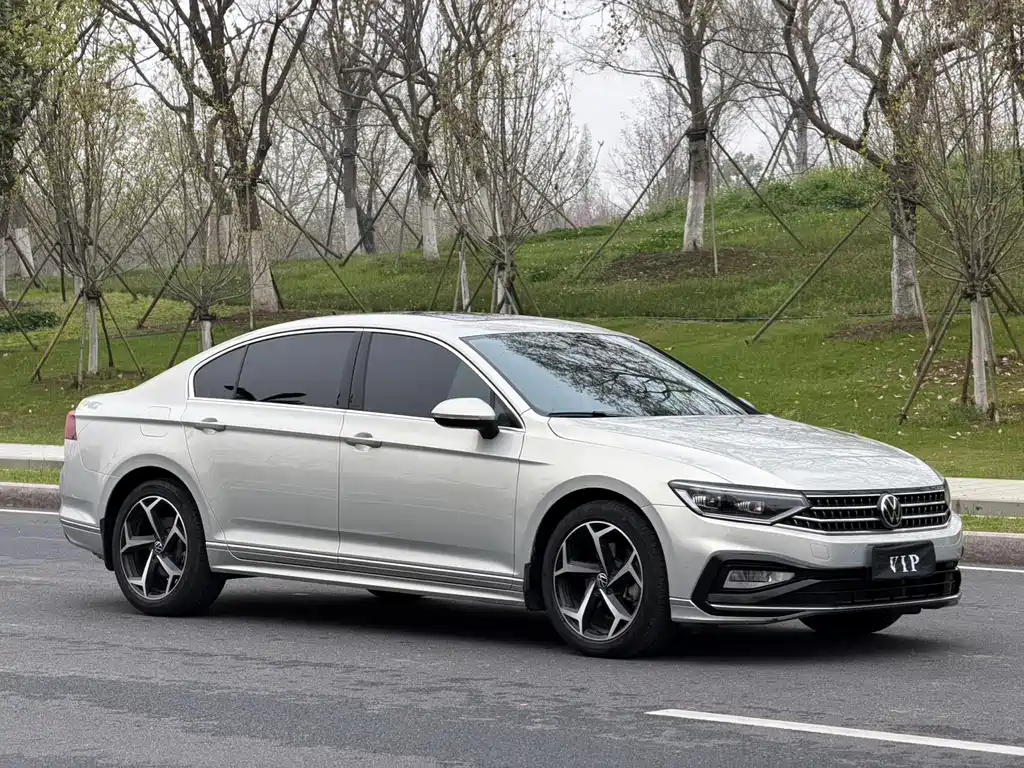 Magotan 2023 2 million commemorative edition 330TSI DSG leading model купить на сайте DeffCars