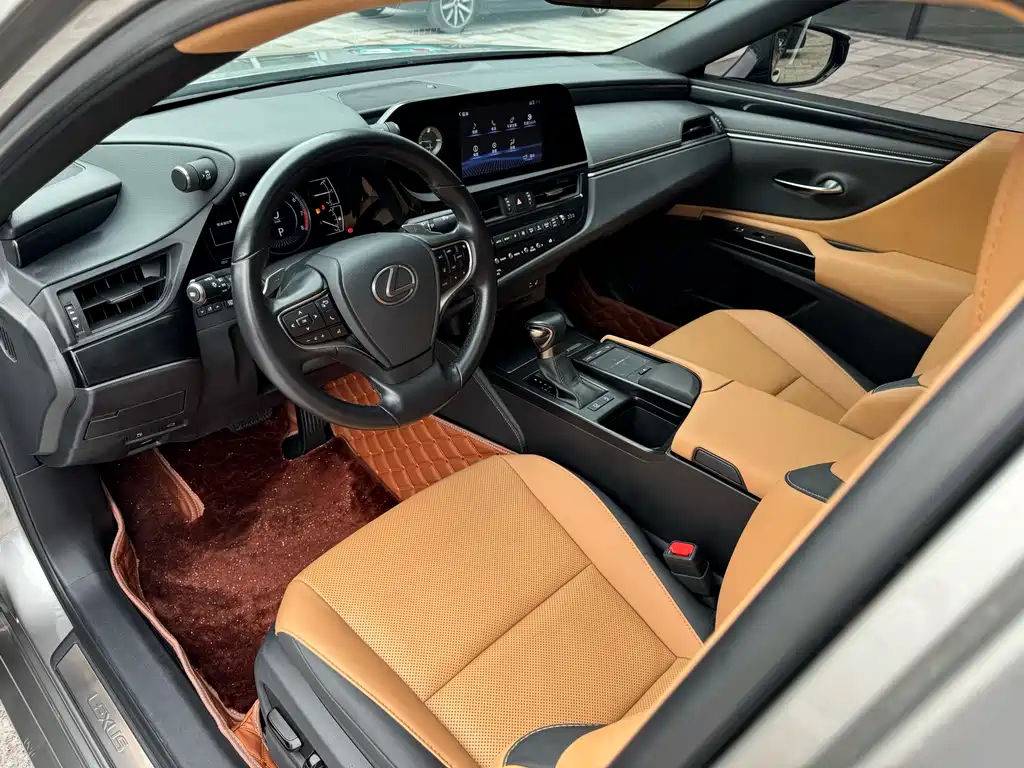 Lexus ES 2021 260 Excellence Edition купить на сайте DeffCars