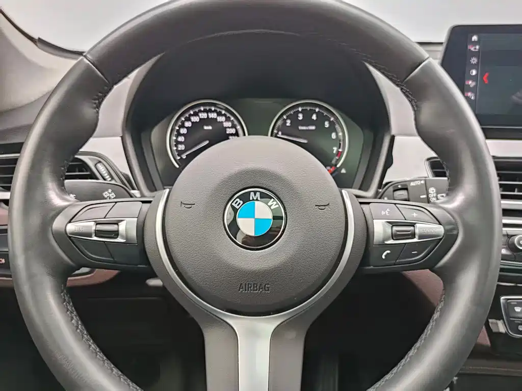 BMW X1 2020 sDrive20Li Exclusive Model купить на сайте DeffCars