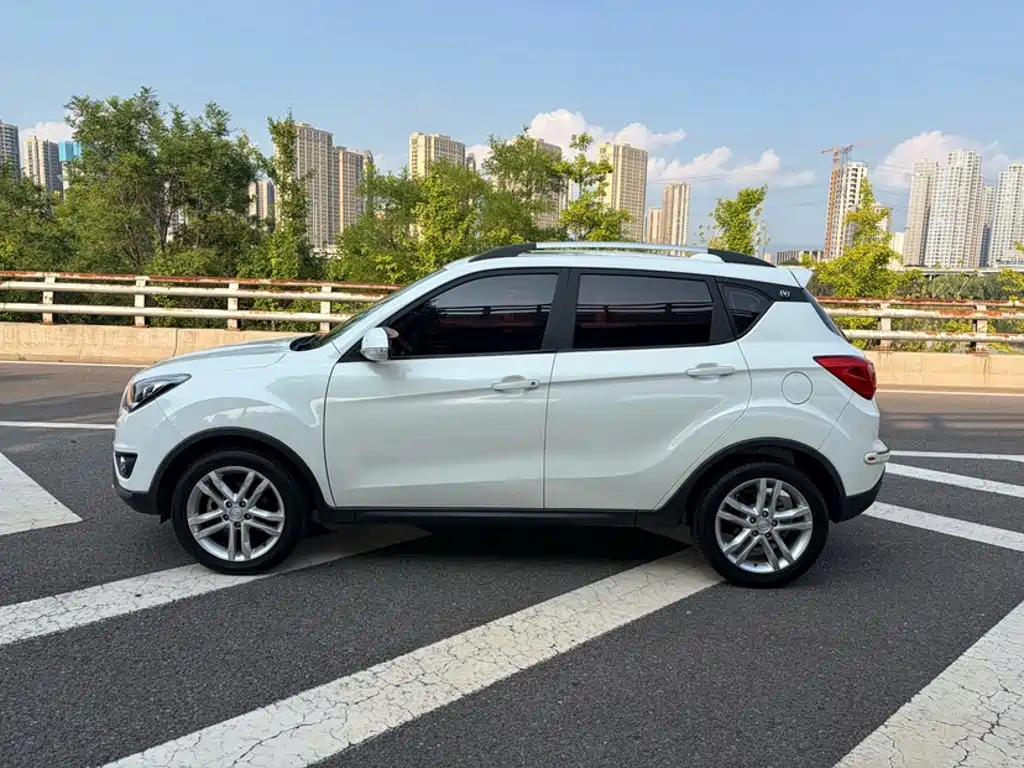 Changan CS35 2017 1.6L manual luxury model купить на сайте DeffCars