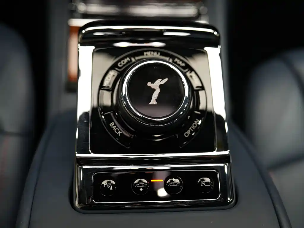 Phantom 2018 6.7T long wheelbase version купить на сайте DeffCars