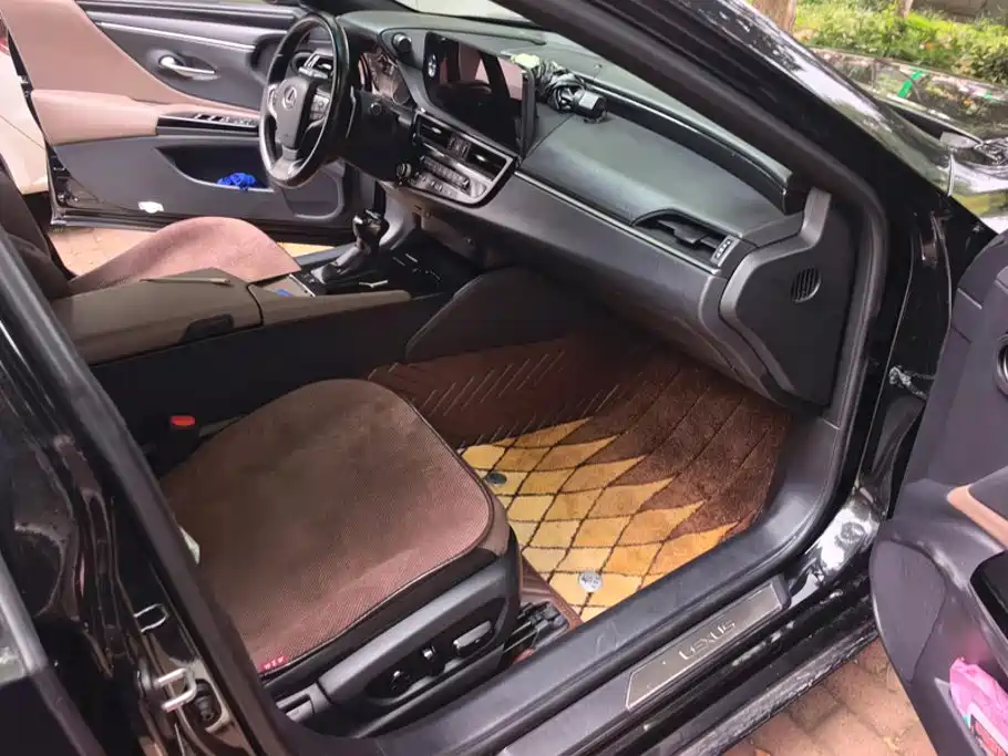 Lexus ES 2022 300h Excellence Edition купить на сайте DeffCars