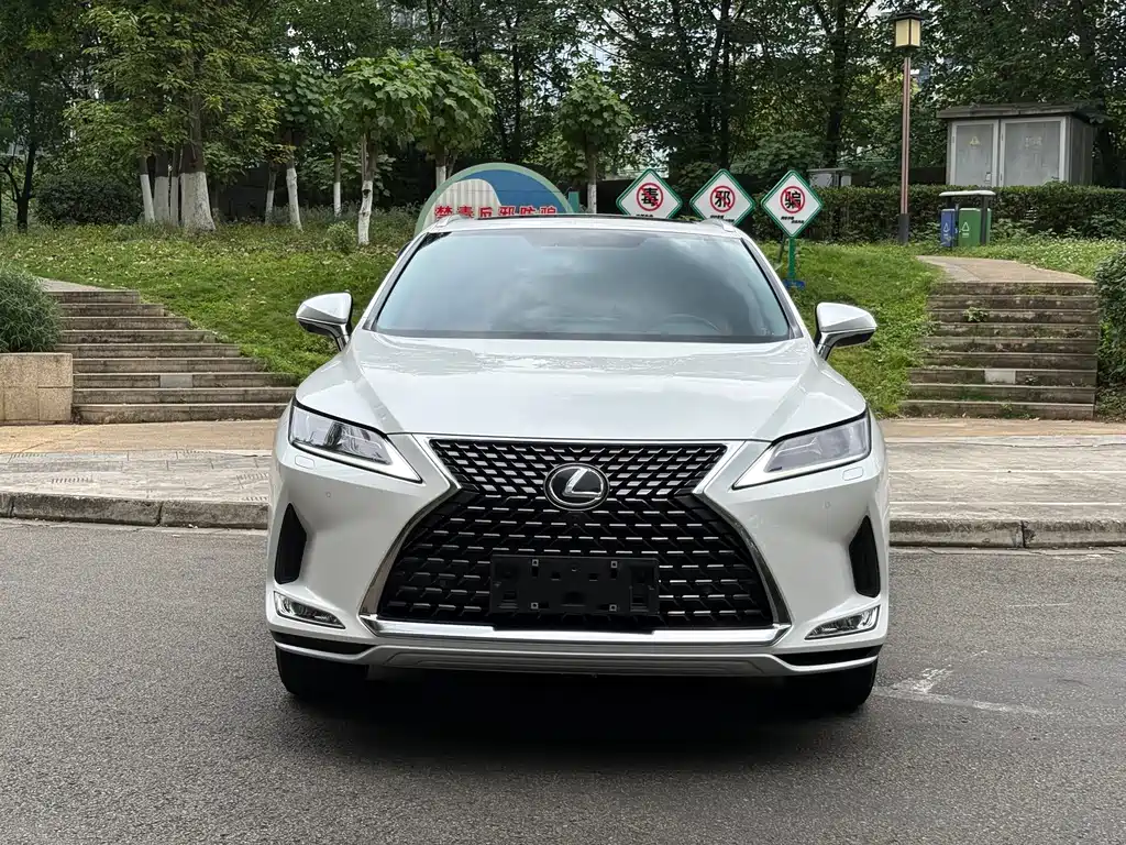 Lexus RX 2020 300 2WD Elite Edition National VI купить на сайте DeffCars
