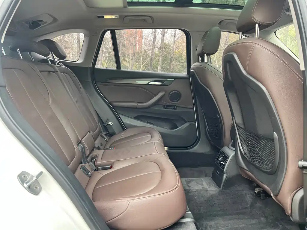 BMW X1 2019 sDrive18Li Exclusive Model купить на сайте DeffCars