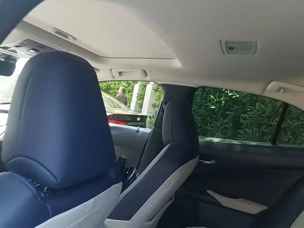 Lexus UX 2020 260h Discovery Edition купить на сайте DeffCars