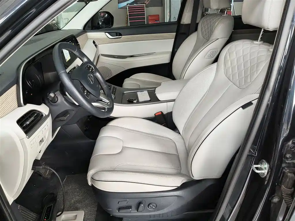 Paristi 2021 3.5L automatic four-wheel drive GLS купить на сайте DeffCars
