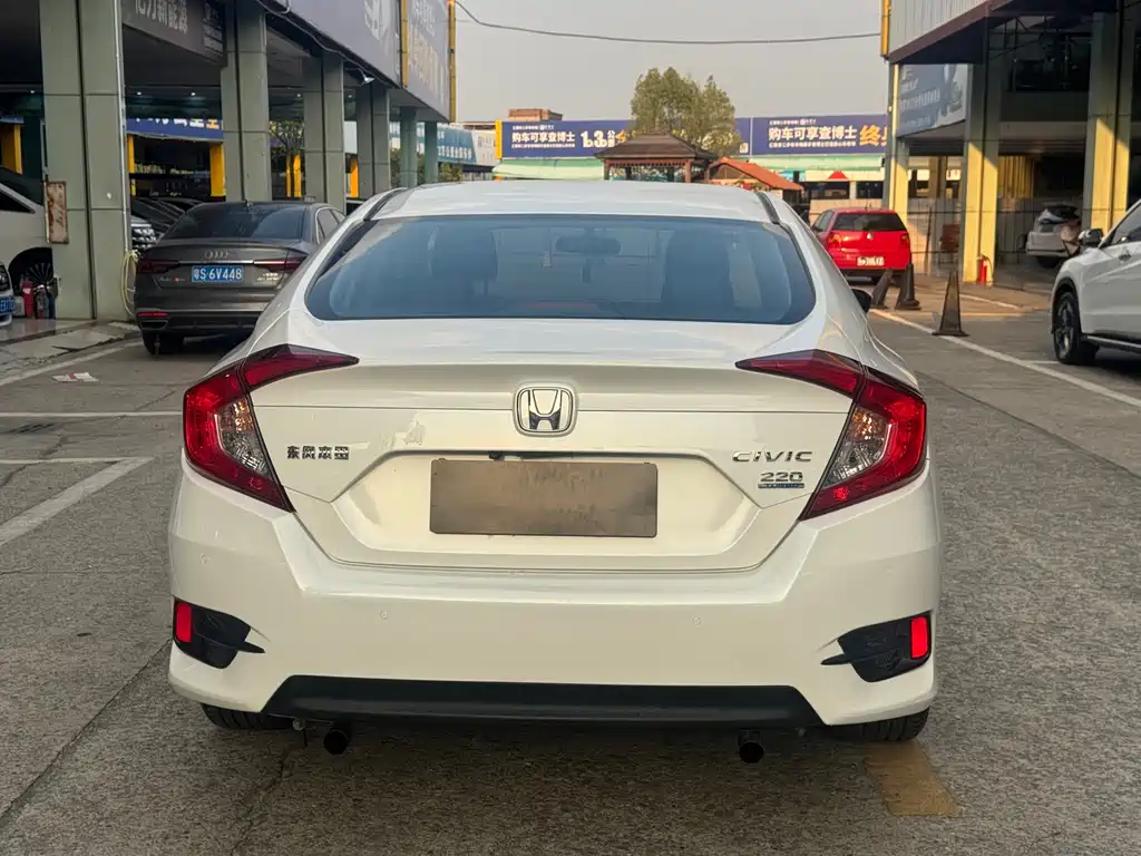 Civic 2016 220TURBO CVT Deluxe Edition купить на сайте DeffCars