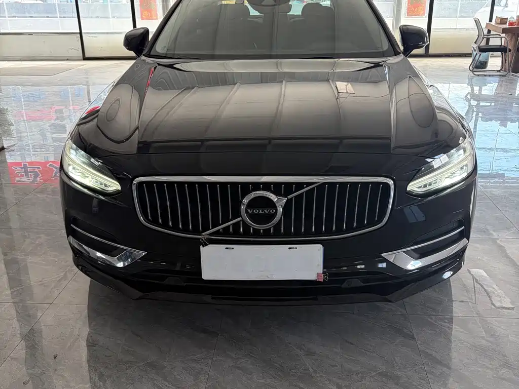Volvo S90 2020 T5 Zhiyuan Luxury Edition купить на сайте DeffCars