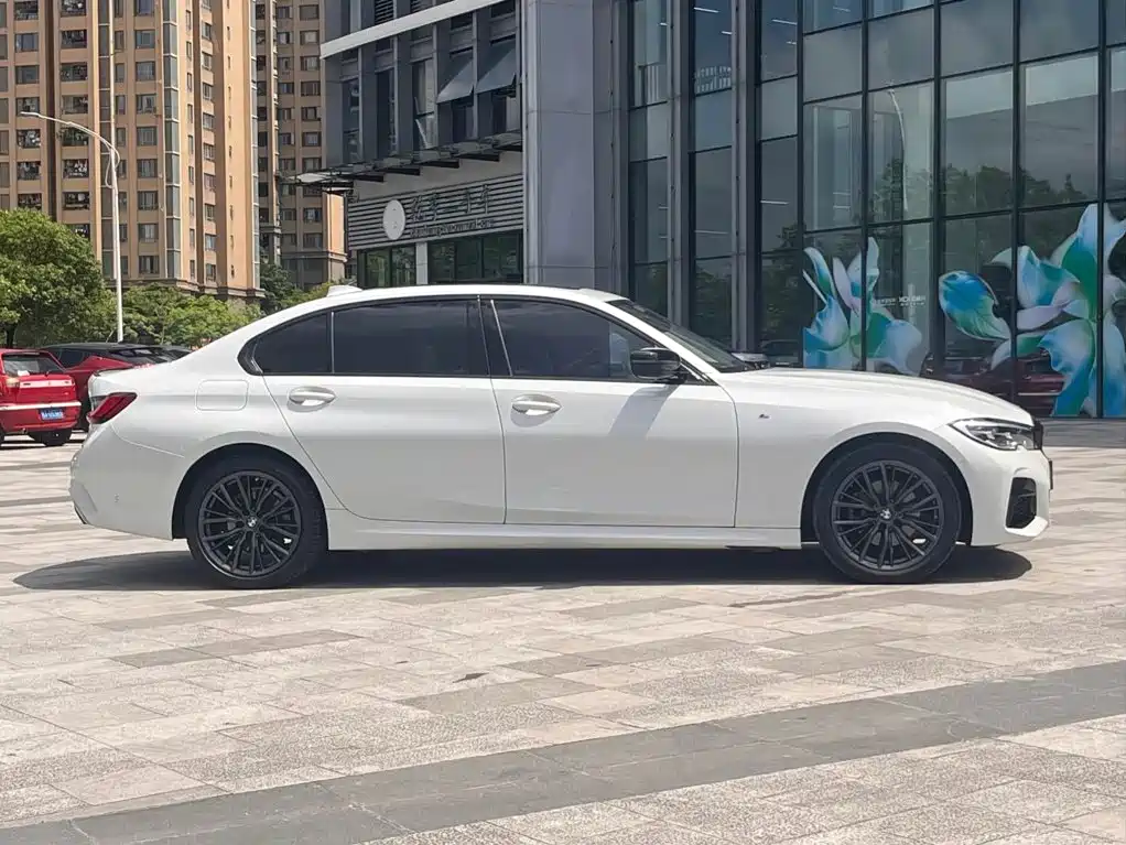 BMW 3 Series 2022 facelift 325Li M Sports Night Package купить на сайте DeffCars
