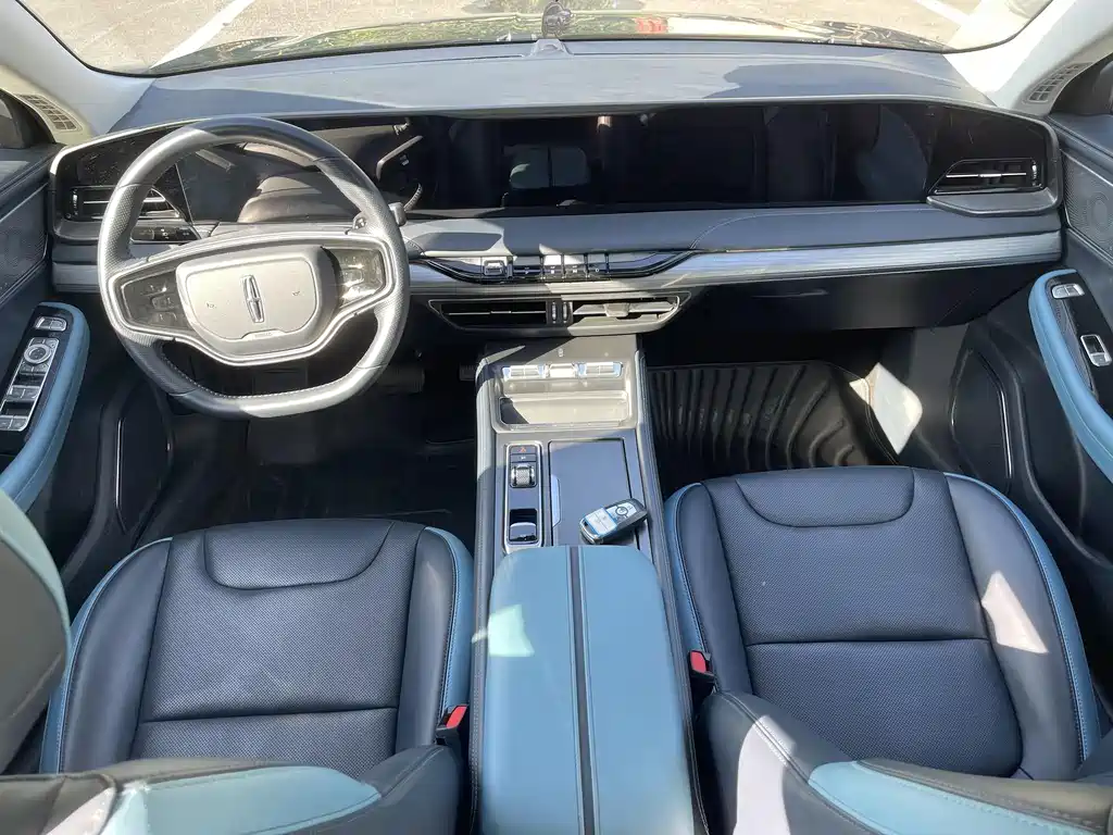 Lincoln Z 2024 2.0T two-wheel drive premium hybrid version купить на сайте DeffCars