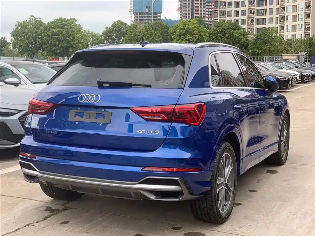 Audi Q3 2020 40 TFSI Fashionable and Dynamic купить на сайте DeffCars