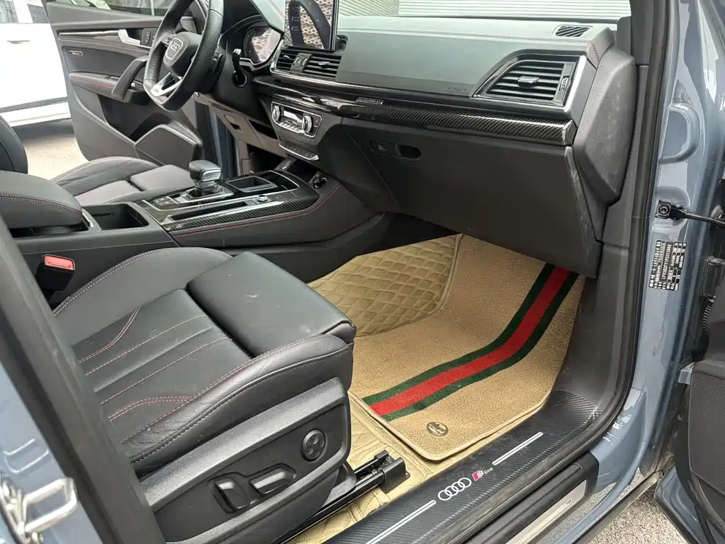 Audi Q5L Sportback 2022 40 TFSI RS Kit Burning Speed ​​Type купить на сайте DeffCars