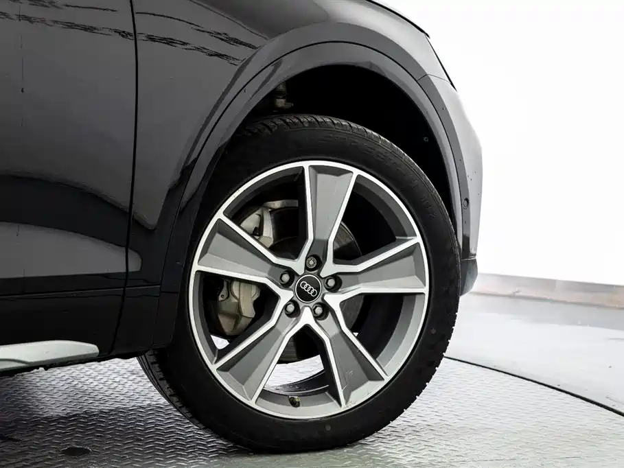 Audi Q5L 2021 45 TFSI luxury and dynamic model купить на сайте DeffCars