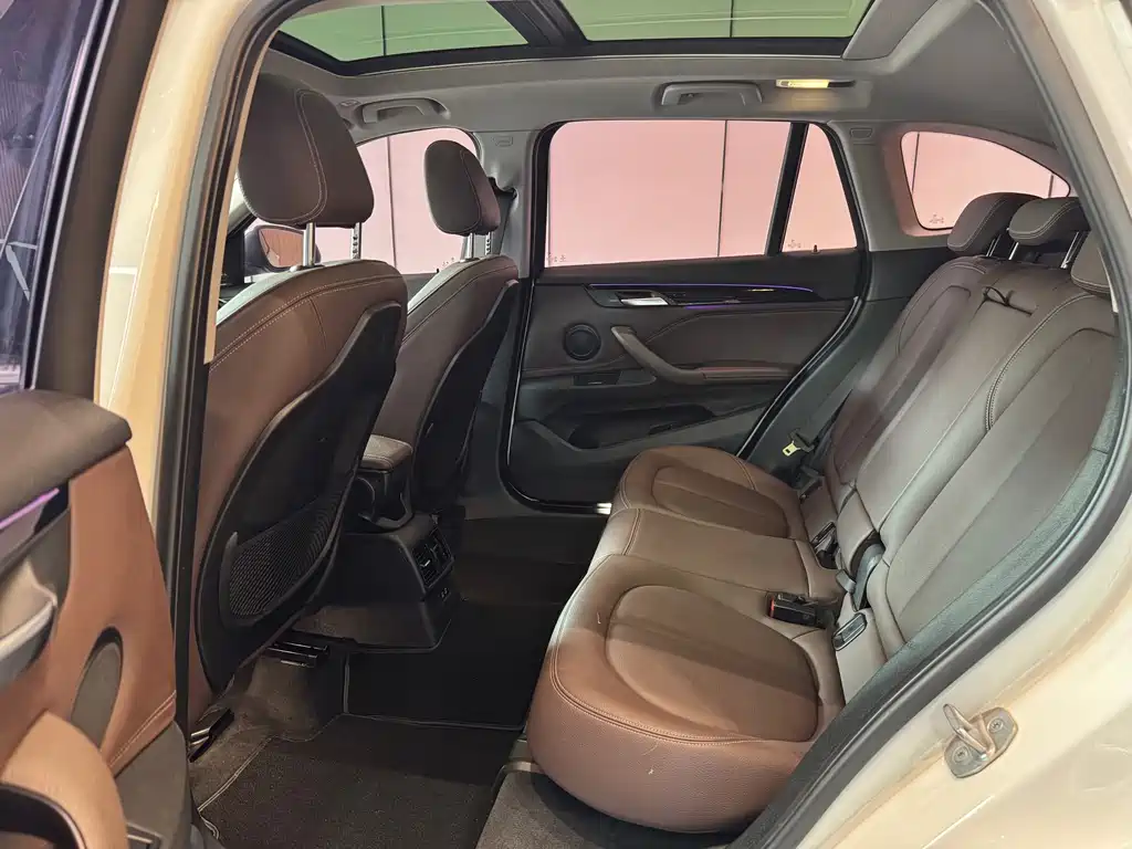 BMW X1 2020 sDrive20Li Exclusive Model купить на сайте DeffCars