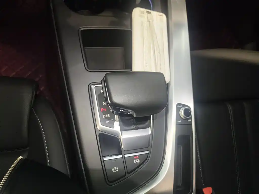 Audi A4L 2020 40 TFSI Fashionable and Dynamic купить на сайте DeffCars