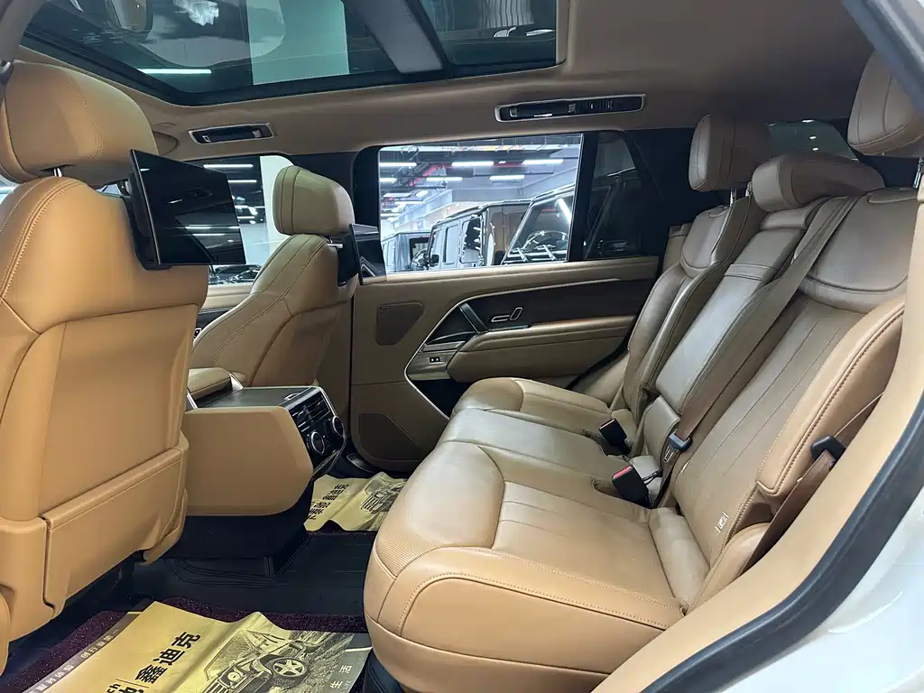 Range Rover 2024 3.0 L6 400PS Extended Edition купить на сайте DeffCars