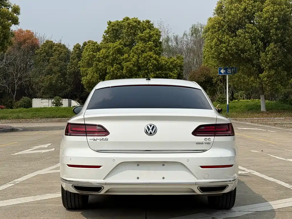 FAW-Volkswagen CC 2020 330TSI Charming Edition National VI купить на сайте DeffCars