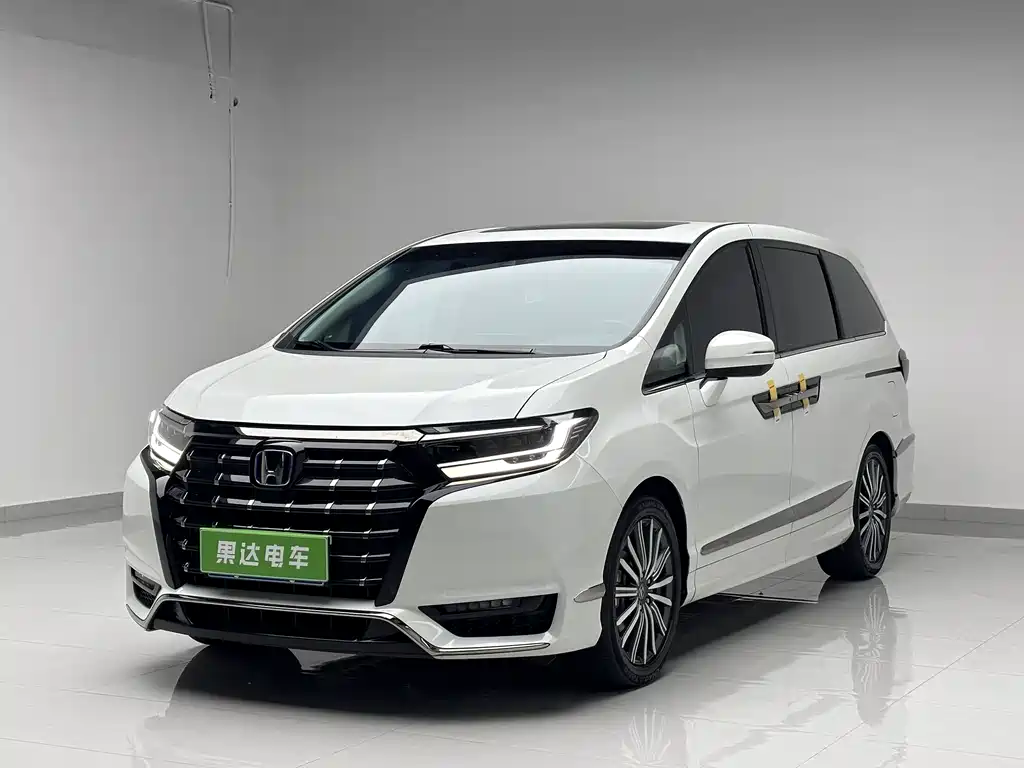 Alison 2022 2.0L e:HEV Deluxe Edition купить на сайте DeffCars
