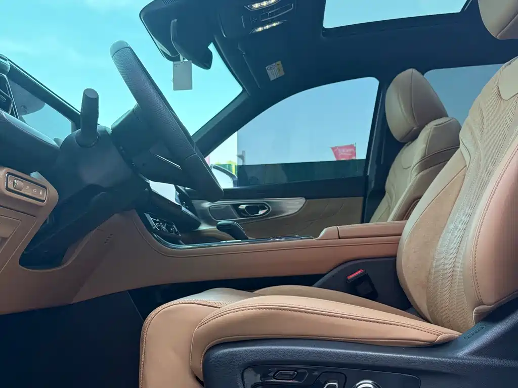 Trumpchi ES9 2024 PHEV 143km Traveler Max купить на сайте DeffCars