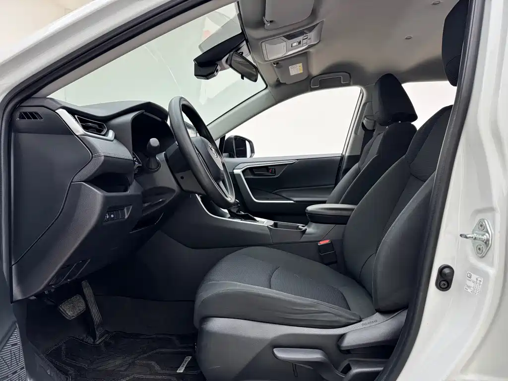RAV4 Rongfang 2022 2.0L CVT two-wheel drive urban version купить на сайте DeffCars