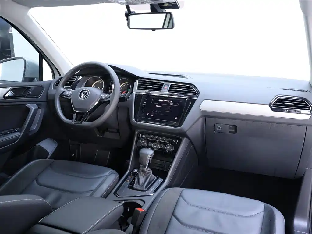 Tiguan L 2020 330TSI automatic two-wheel drive panoramic comfort version National VI купить на сайте DeffCars