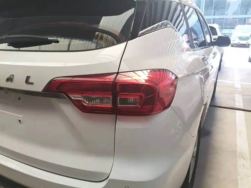 Haval M6 2018 1.5T manual two-wheel drive elite model купить на сайте DeffCars