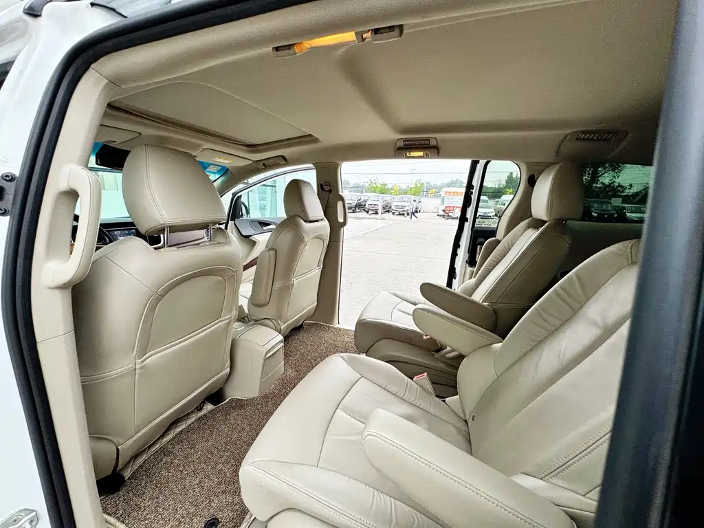 Buick GL8 2017 25S luxury model National V купить на сайте DeffCars