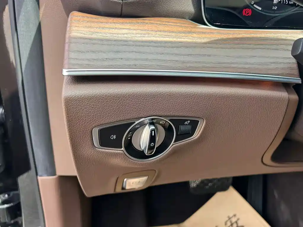 Mercedes-Benz E-Class 2022 E 300 L Luxury Model купить на сайте DeffCars