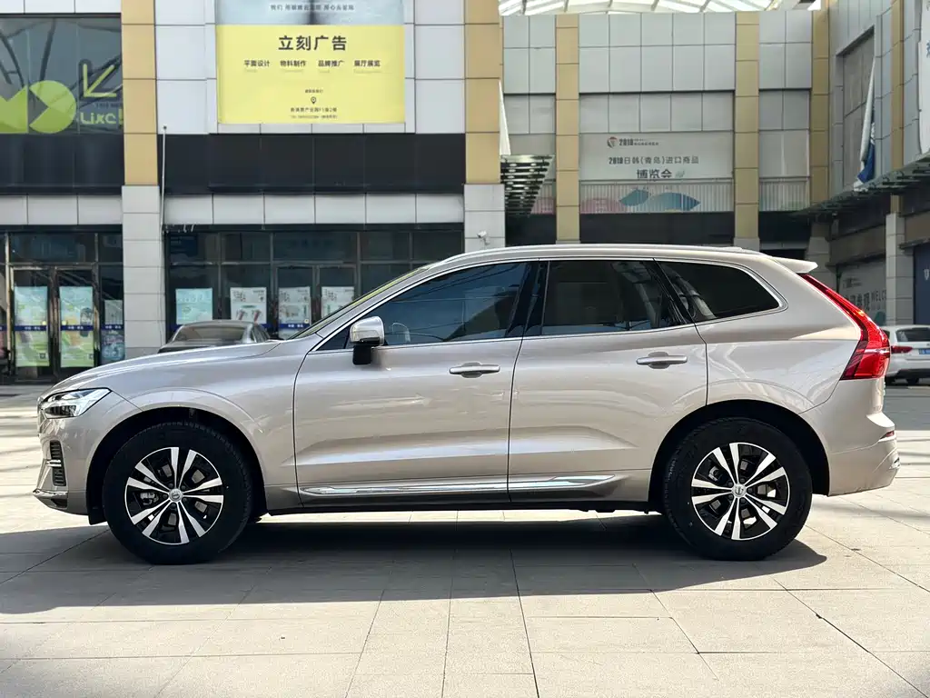 Volvo XC60 2023 B5 four-wheel drive Zhiyi Luxury Edition купить на сайте DeffCars