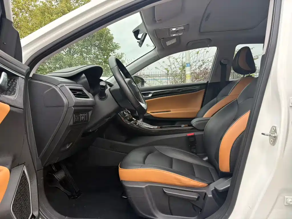 Emgrand GL 2020 1.4T CVT luxury model купить на сайте DeffCars