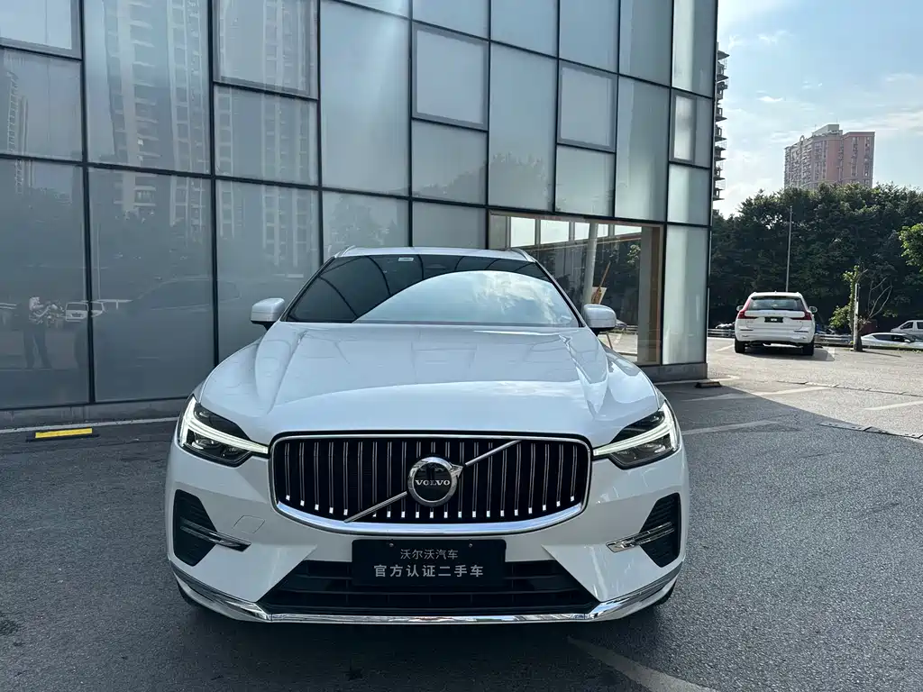 Volvo XC60 2024 B5 four-wheel drive Zhiyuan Deluxe Edition купить на сайте DeffCars