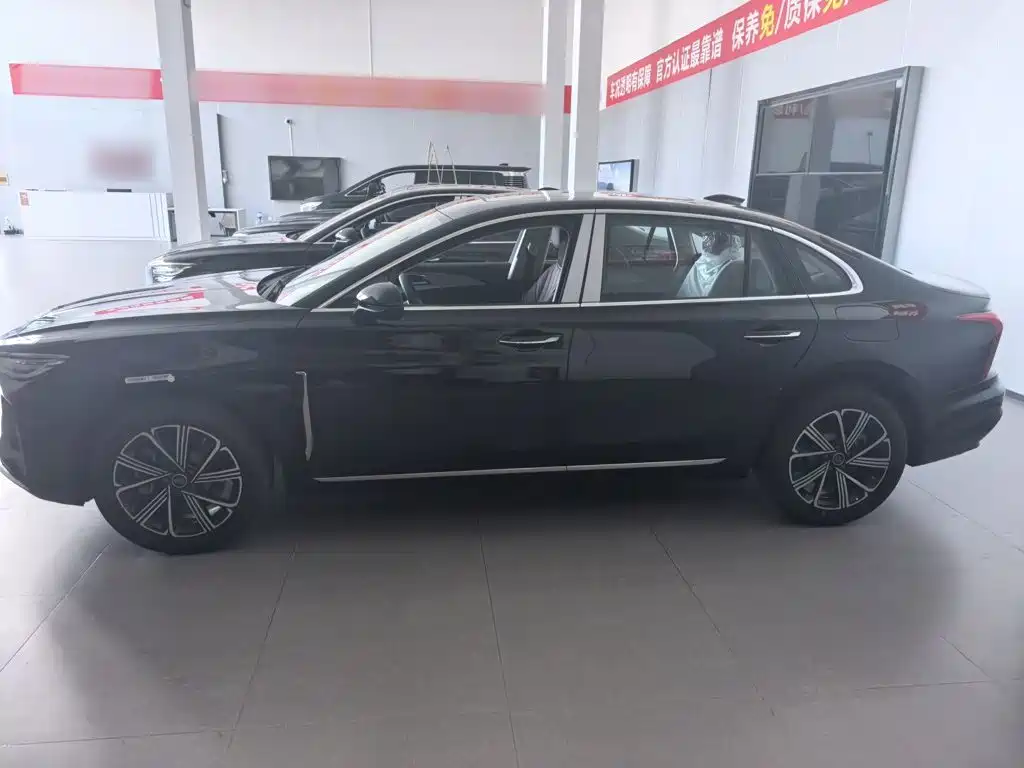 Hongqi H5 PHEV 2025 130 super hybrid version купить на сайте DeffCars