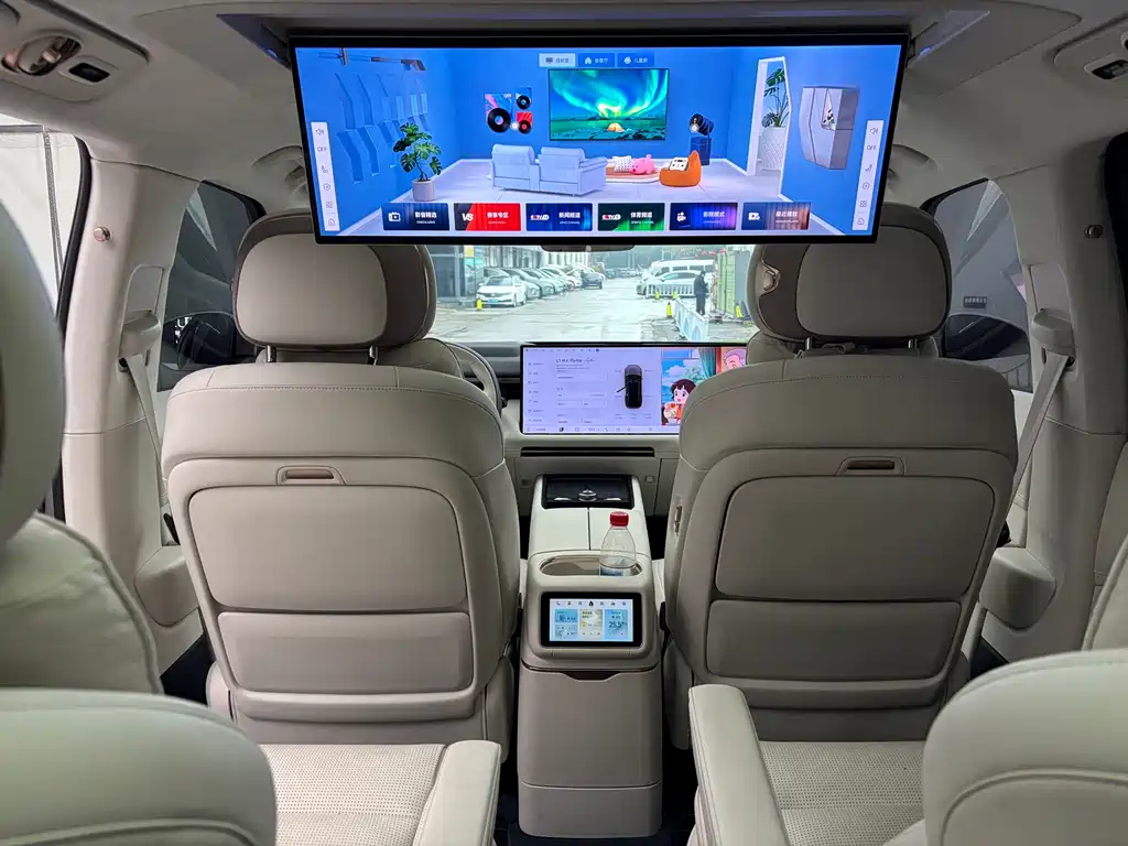 Lynk & Co 900 2025 2.0T Ultra купить на сайте DeffCars