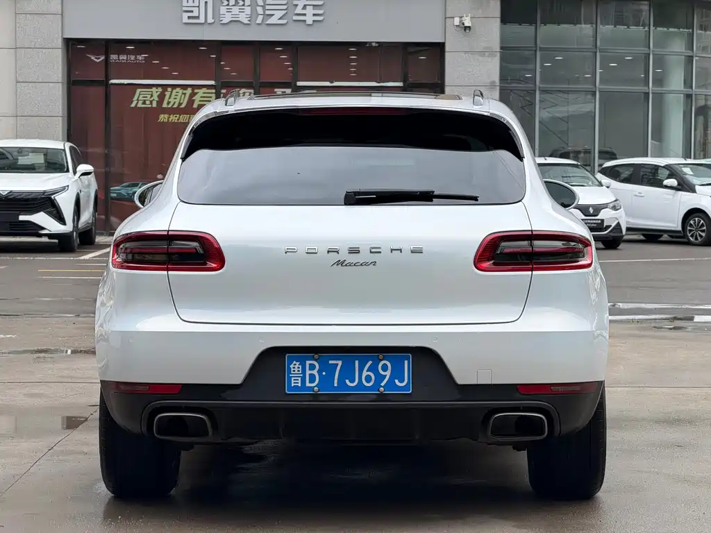 Macan 2017 Macan 2.0T купить на сайте DeffCars