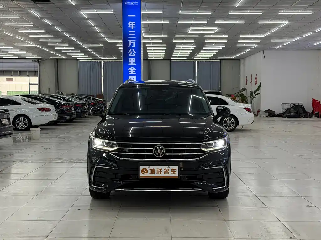 Tiguan L 2024 330TSI automatic two-wheel drive R-Line version купить на сайте DeffCars