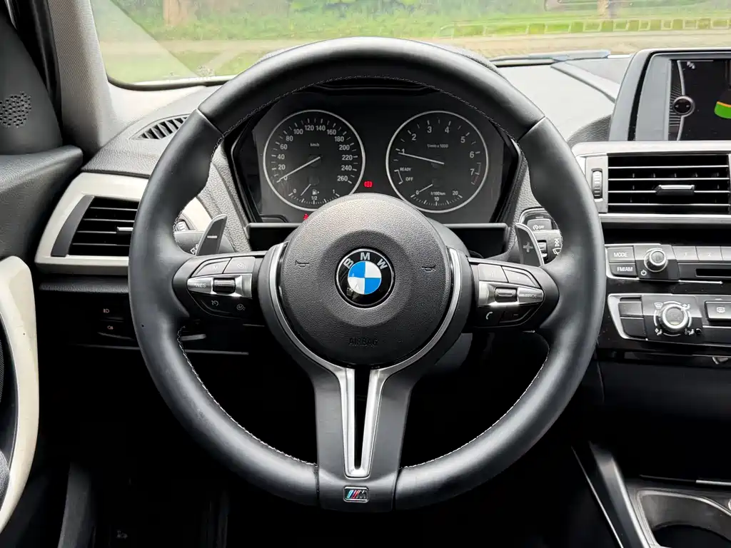 BMW 1 Series Imported 2015 Model 118i Leading купить на сайте DeffCars