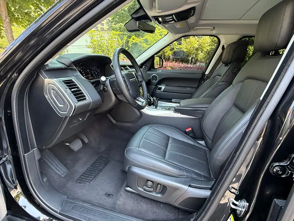 Range Rover Sport 2020 3.0 L6 SE купить на сайте DeffCars