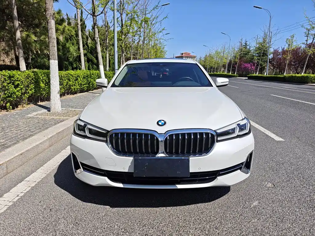 BMW 5 Series 2022 525Li Luxury Package купить на сайте DeffCars