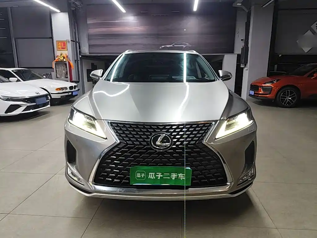 Lexus RX 2020 facelift 300 two-wheel drive elite version купить на сайте DeffCars