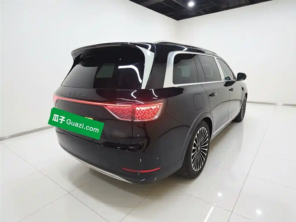 Wenjie M9 2025 extended range Ultra version 52kWh 6-seater version 192-line lidar) купить на сайте DeffCars