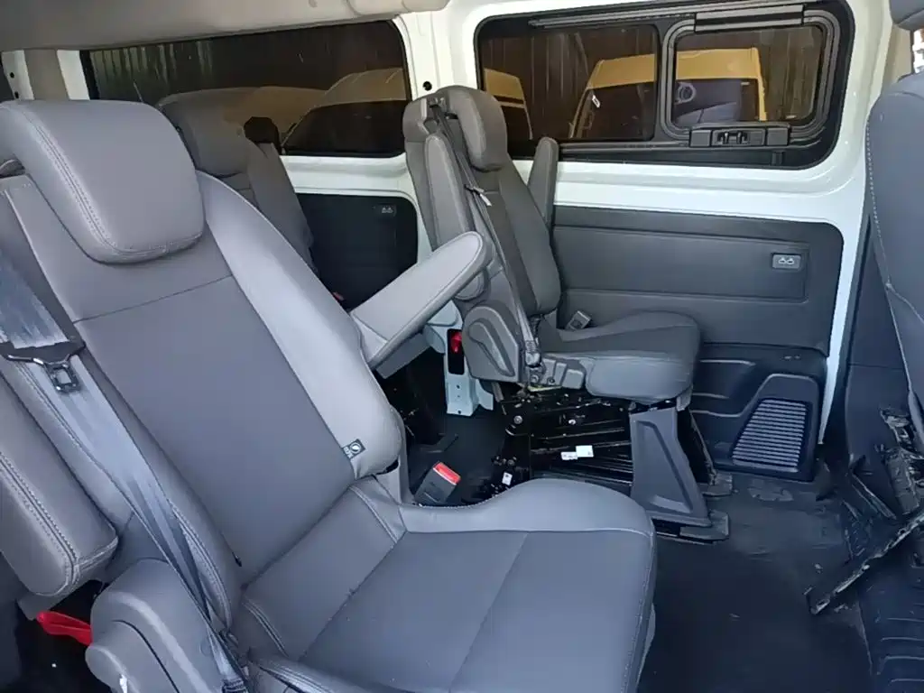 Transit 2019 2.0T Diesel Business Travel Type Center Axle Center Top 9 Seats National VI купить на сайте DeffCars