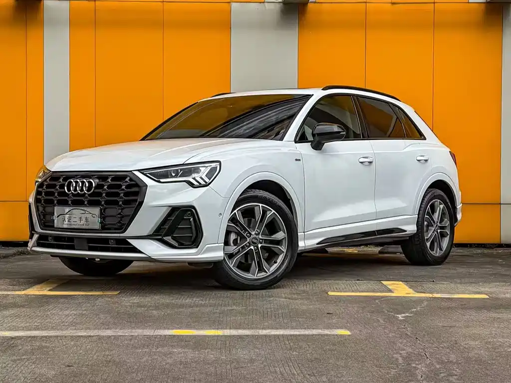 Audi Q3 2022 40 TFSI Fashionable and Dynamic купить на сайте DeffCars