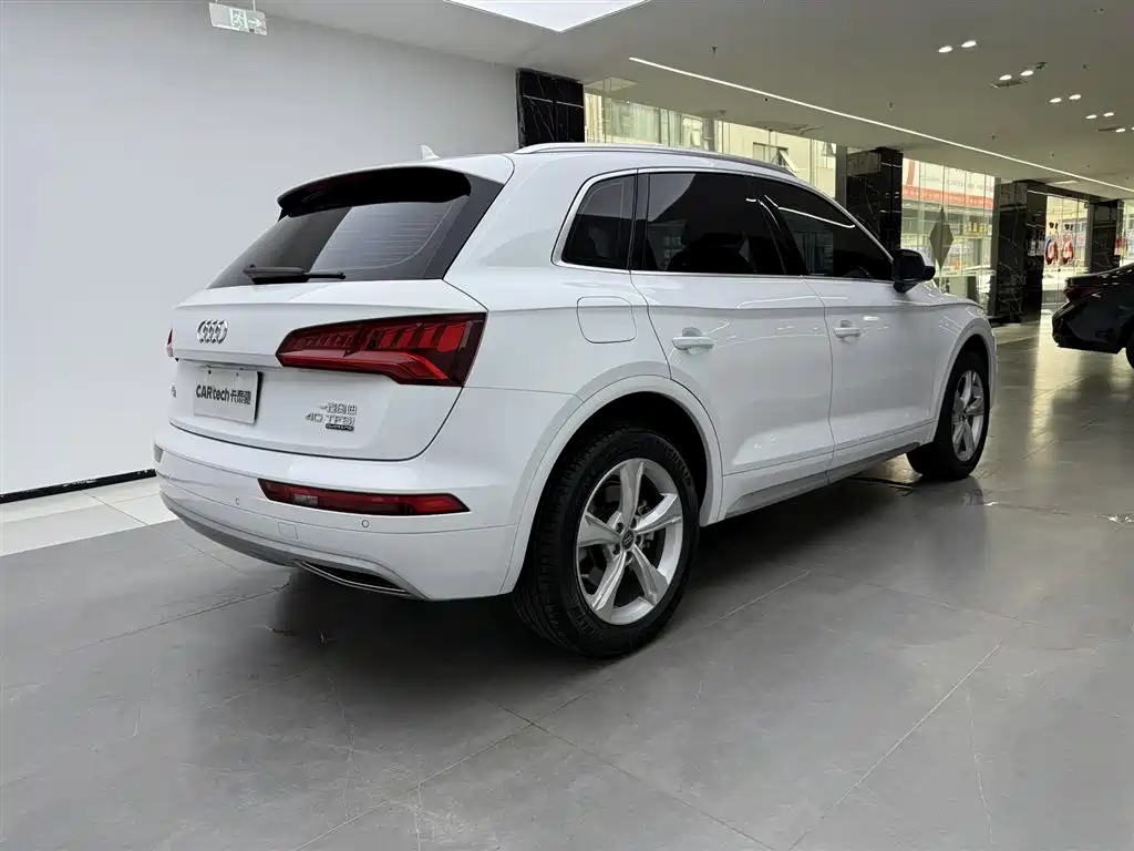 Audi Q5L 2020 facelift 40 TFSI enjoys fashionable style купить на сайте DeffCars