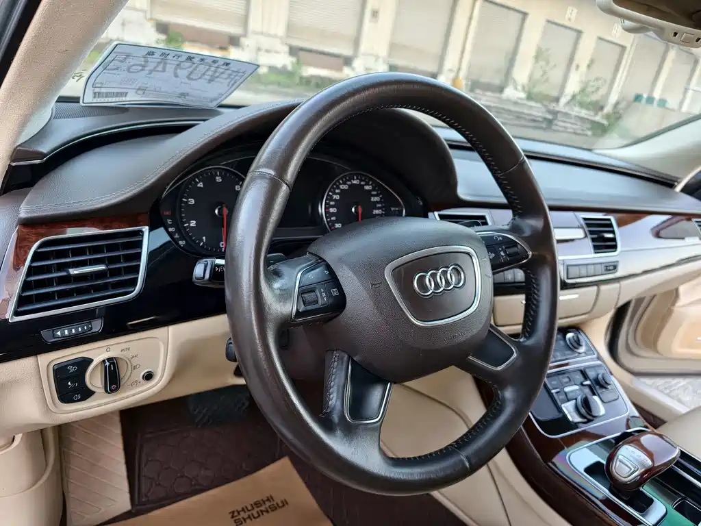 Audi A8 2011 A8L 3.0 TFSI quattro comfort type 245kW купить на сайте DeffCars